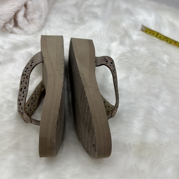 Yellow Box tan wedges size 8 - Picture 10 of 13